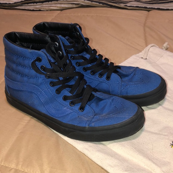 Vans - Picture 2 of 2